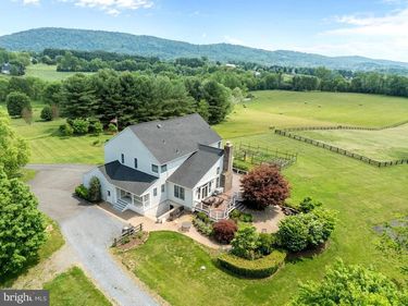 41187 YAKEY LANE, LOVETTSVILLE, VA 20180