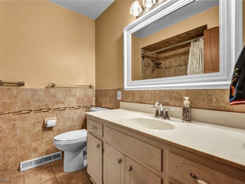 5701 Rousseau Drive , Parma, OH 44129 Photo 21