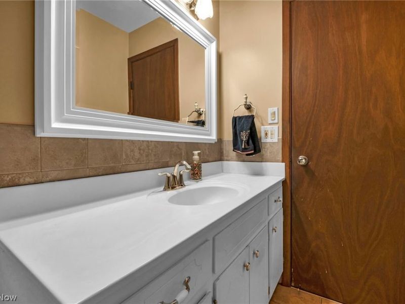 5701 Rousseau Drive , Parma, OH 44129 Photo 23