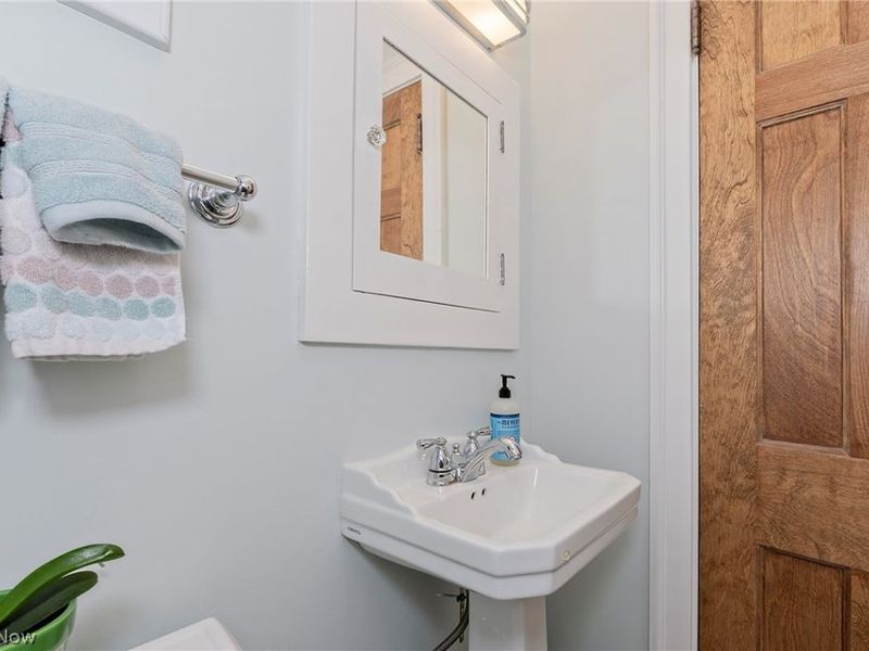 1351 Oakridge Drive, Cleveland Heights, OH 44121 Photo 19
