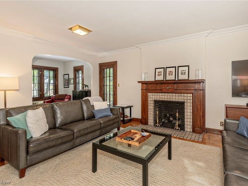 1351 Oakridge Drive, Cleveland Heights, OH 44121 Photo 3