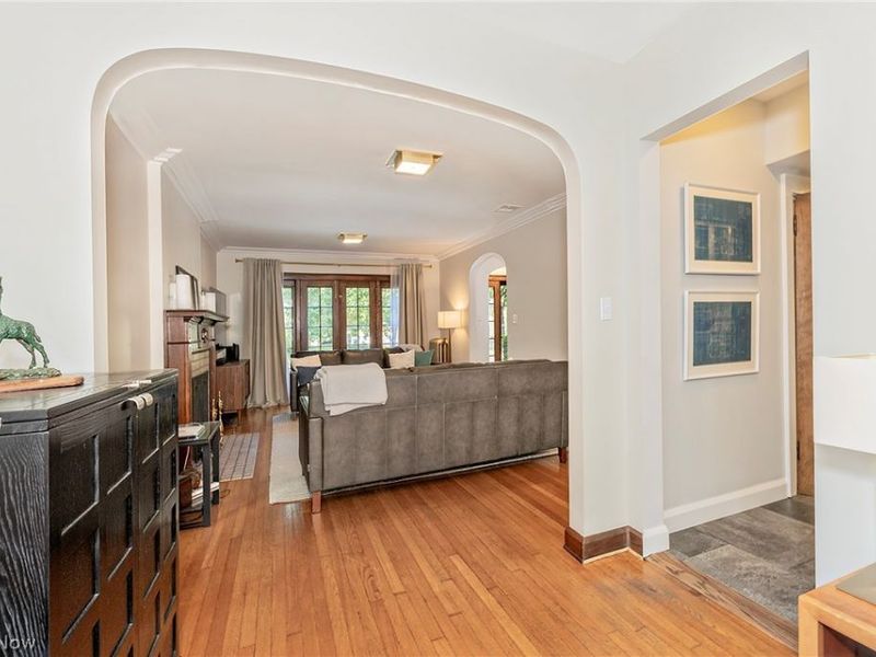 1351 Oakridge Drive, Cleveland Heights, OH 44121 Photo 5