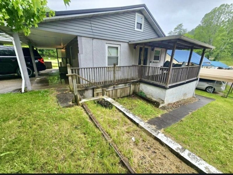 502 Green Valley Drive, Saint Albans, WV 25177 Main Photo