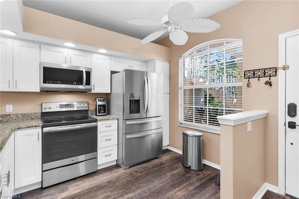 350 Newport Dr , Unit 1905, Naples, FL 34114 Photo