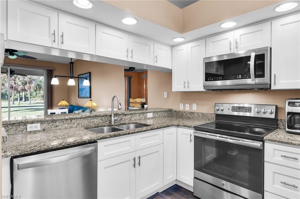 350 Newport Dr , Unit 1905, Naples, FL 34114 Photo