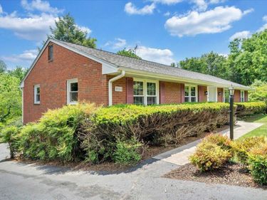 3530 Holland DR , Roanoke, VA 24018
