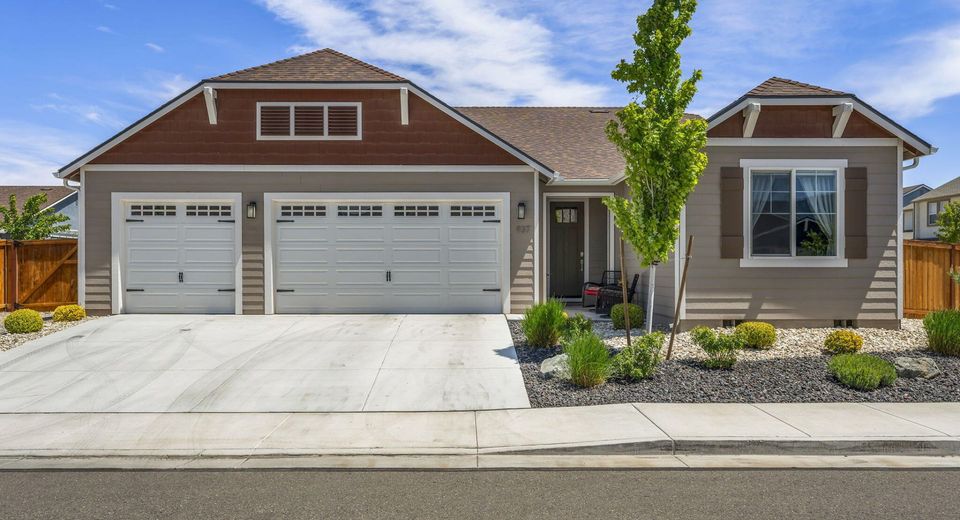 937 Los Alamitos Street, Minden, NV 89423 Photo