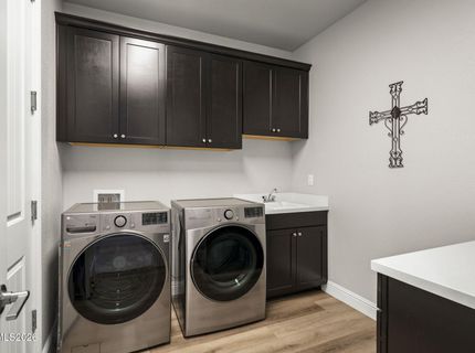 937 Los Alamitos Street, Minden, NV 89423 Photo