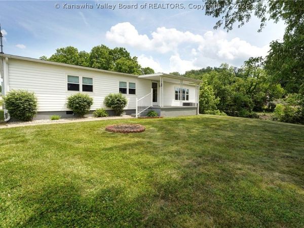 76 Precious Drive, Hurricane, WV 25526