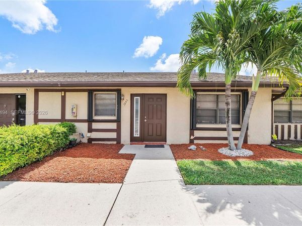 3840 Farragut St, Hollywood, FL 33021