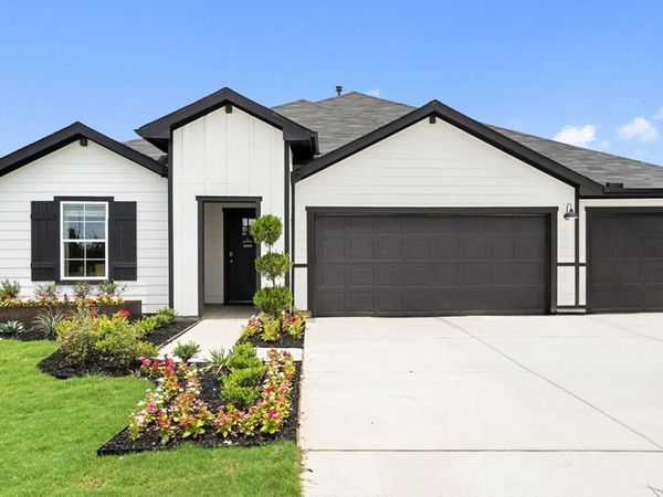 108 Union Pacific DR, Cedar Creek, TX 78612
