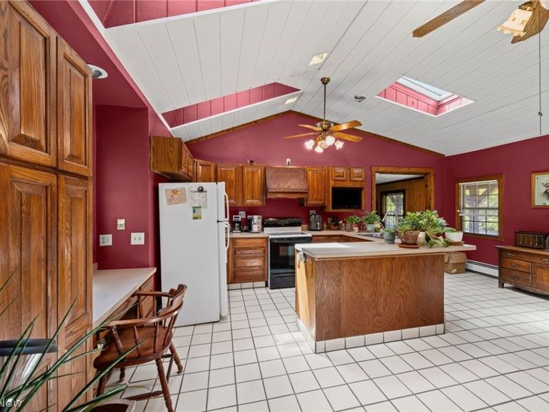 22486 Macbeth Avenue, Fairview Park, OH 44126 Photo 10