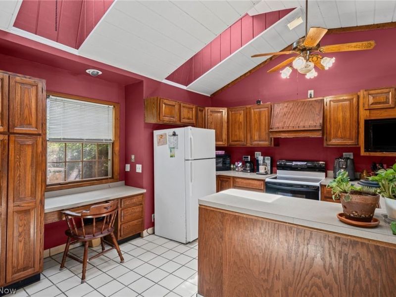 22486 Macbeth Avenue, Fairview Park, OH 44126 Photo 9