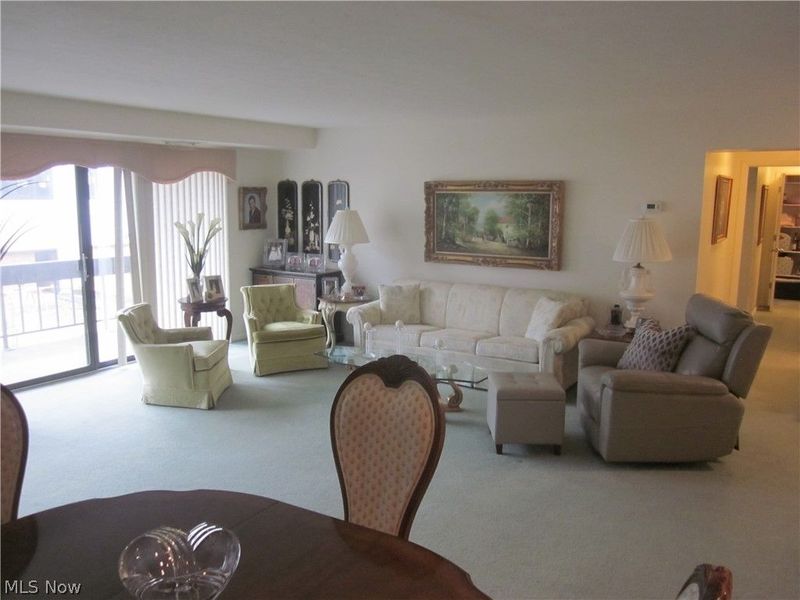 22555 Center Ridge Road, Unit 204, Rocky River, OH 44116 Photo 12