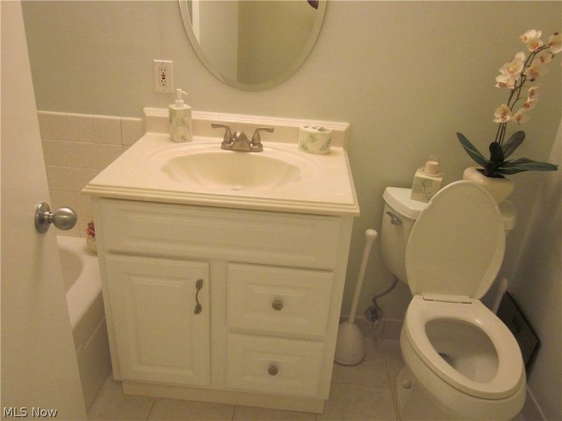 22555 Center Ridge Road, Unit 204, Rocky River, OH 44116 Photo 20