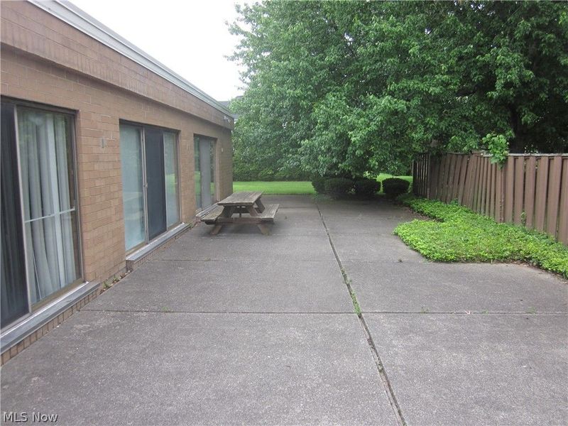 22555 Center Ridge Road, Unit 204, Rocky River, OH 44116 Photo 32