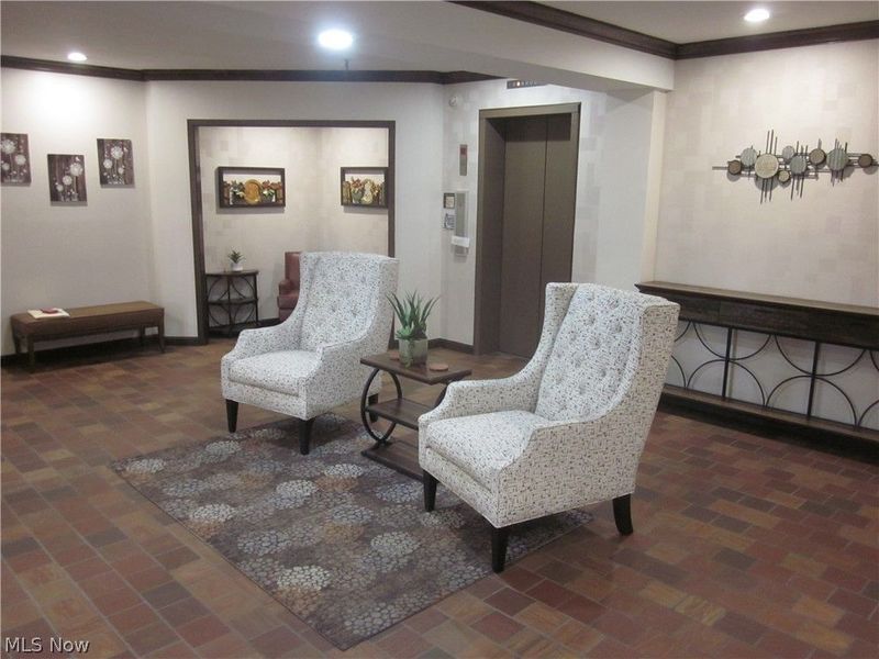 22555 Center Ridge Road, Unit 204, Rocky River, OH 44116 Photo 4