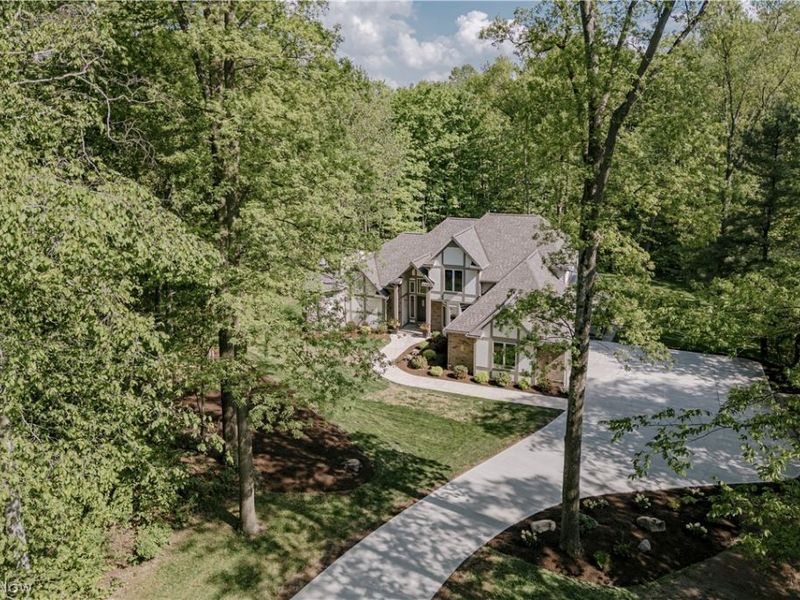 11251 Lake Forest Drive , Chesterland, OH 44026 Photo 4