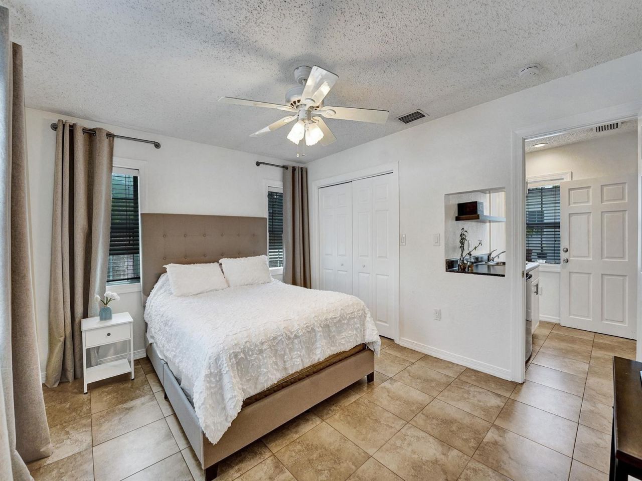 4960 SW 89th Avenue, Cooper City, FL 33328 Photo