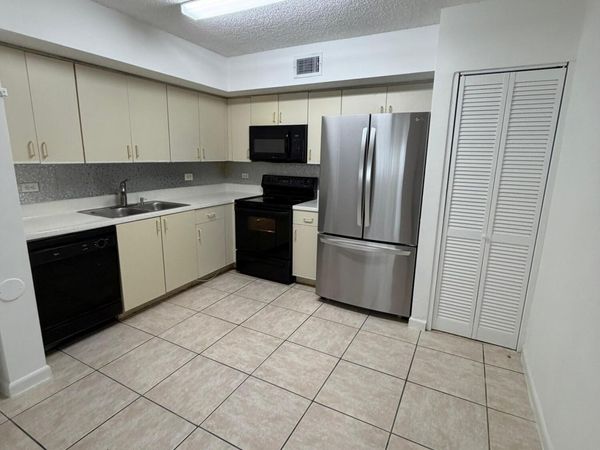 3660 N 56th Avenue, Unit 612, Hollywood, FL 33021