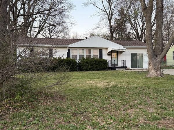 8704 E 80th Terrace, Raytown, MO 64138