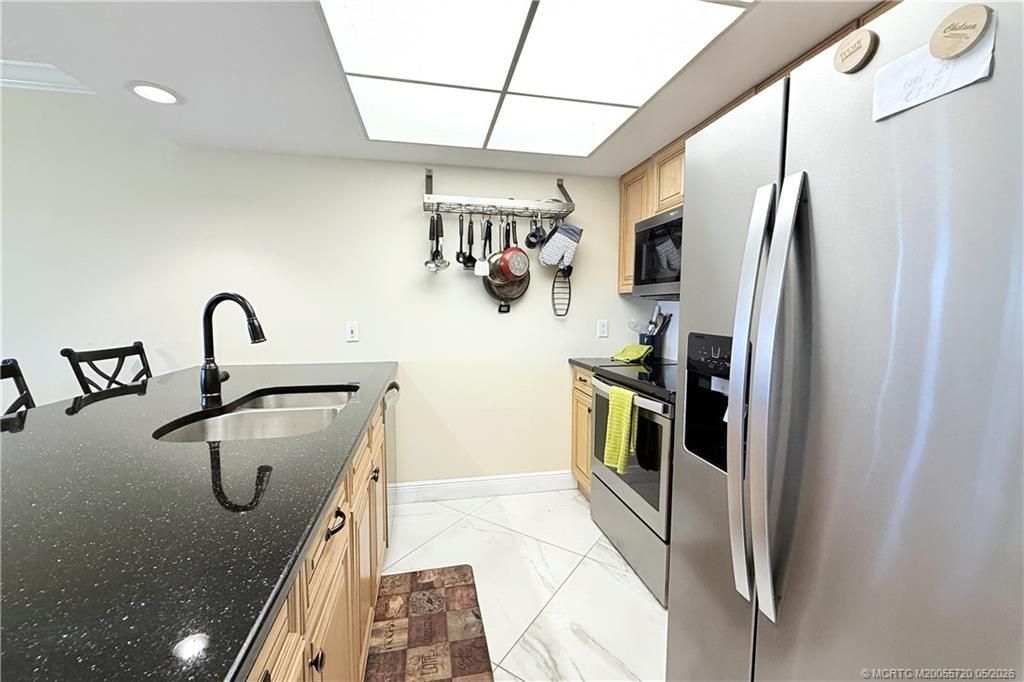 40 NE Plantation Road, Unit 304, Stuart, FL 34996 Photo