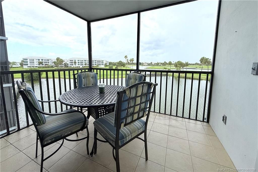 40 NE Plantation Road, Unit 304, Stuart, FL 34996 Photo