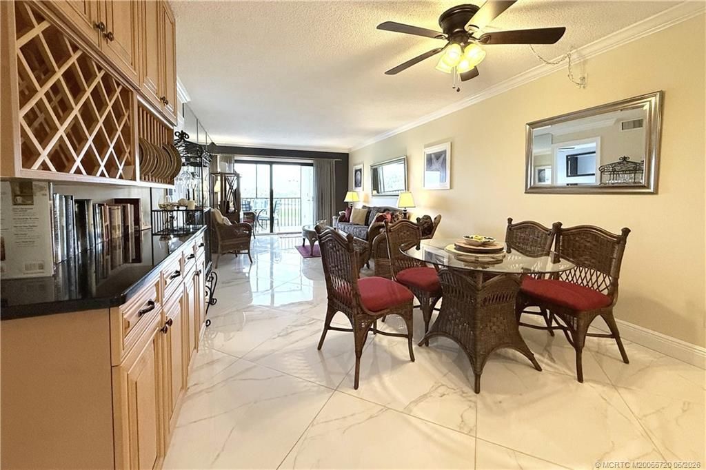 40 NE Plantation Road, Unit 304, Stuart, FL 34996 Photo