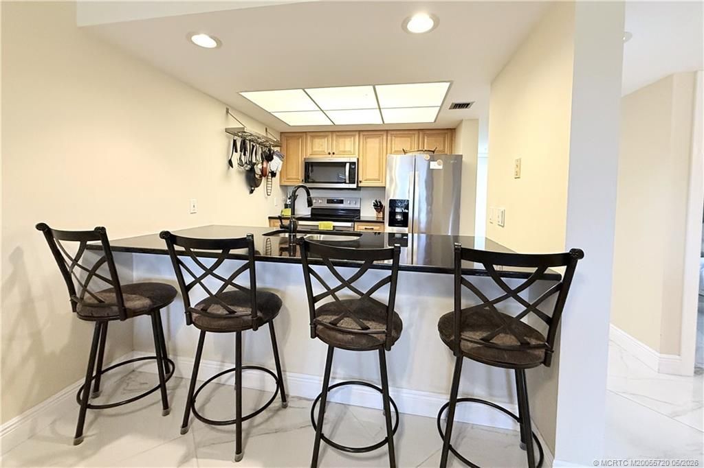 40 NE Plantation Road, Unit 304, Stuart, FL 34996 Photo