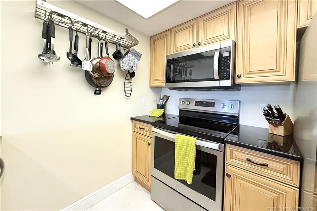 40 NE Plantation Road, Unit 304, Stuart, FL 34996 Photo