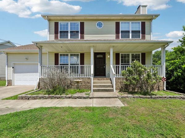 1035 Summerhaven Rd , Clarksville, TN 37042