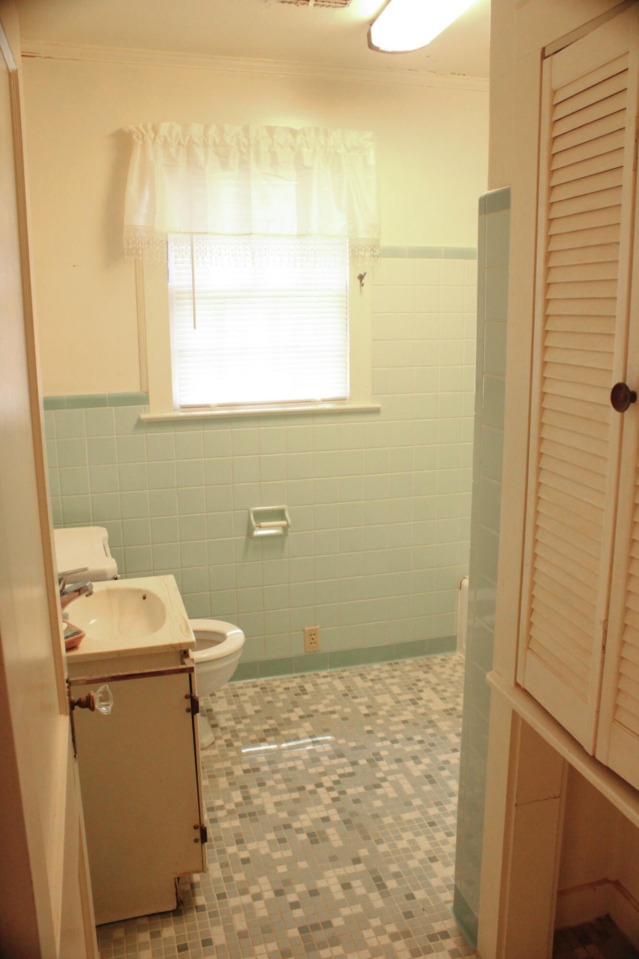 2203 Middleton Street Photo 18