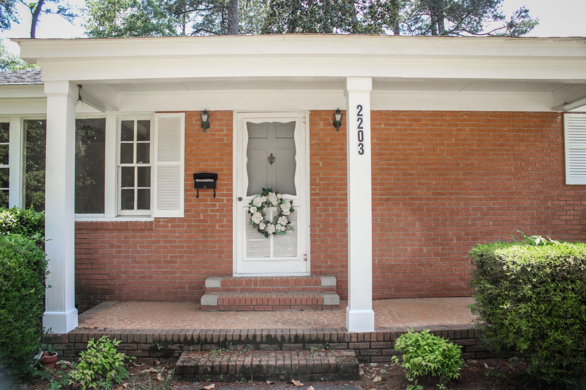2203 Middleton Street Photo 4