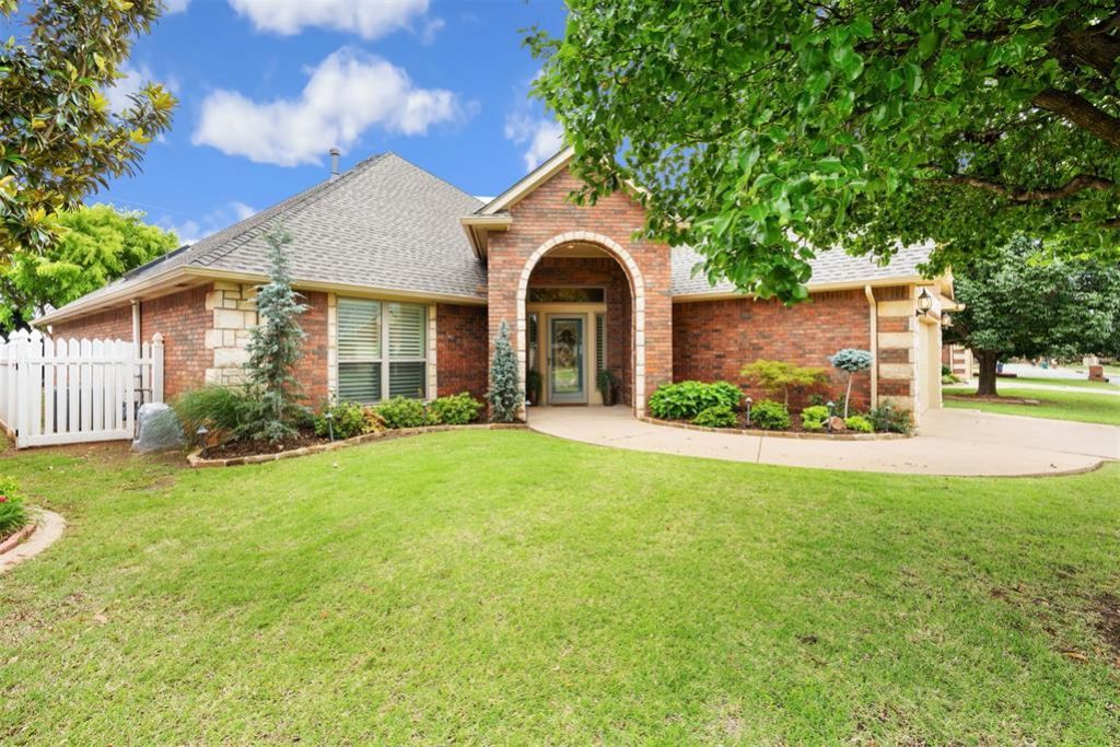 2620 NW 151st Street, Edmond, OK 73013 Main Photo
