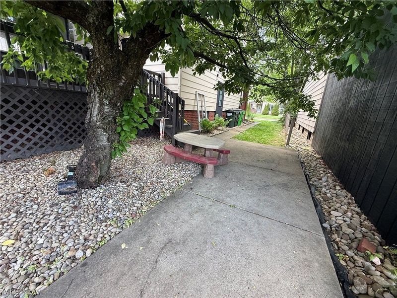1033 Eastport Avenue , Uhrichsville, OH 44683 Photo 28