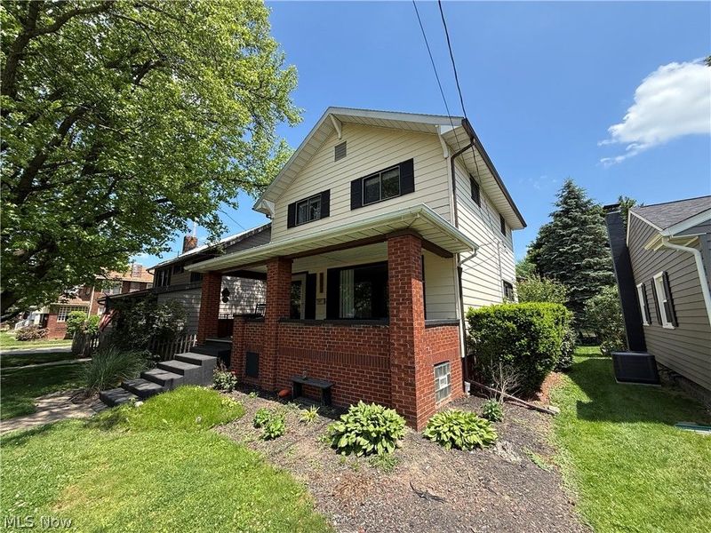1033 Eastport Avenue , Uhrichsville, OH 44683 Photo 3