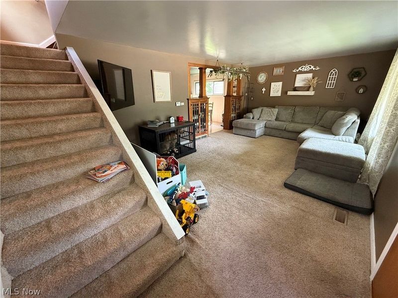 1033 Eastport Avenue , Uhrichsville, OH 44683 Photo 5