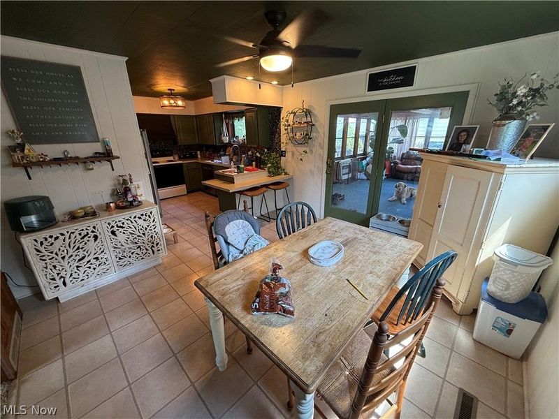 1033 Eastport Avenue , Uhrichsville, OH 44683 Photo 8