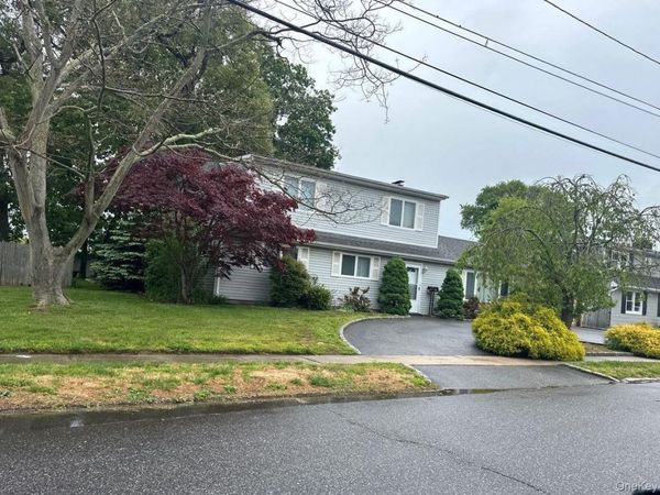 22 William Street , Copiague, NY 11726