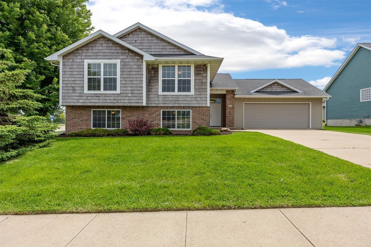 310 Durango Drive, Marion, IA 52302 Main Photo
