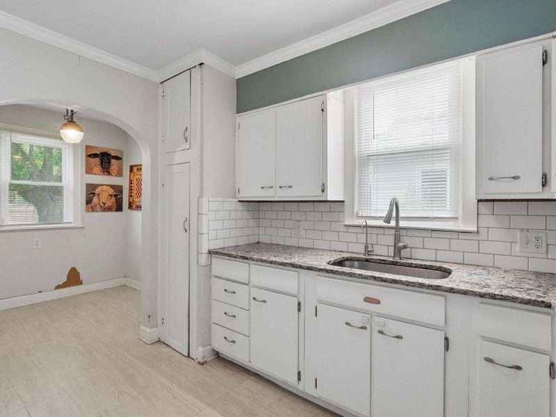 1580 E Weber Road , Columbus, OH 43211 Photo 8