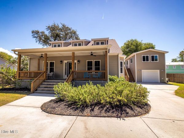 116 NW 8th Street , Oak Island, NC 28465