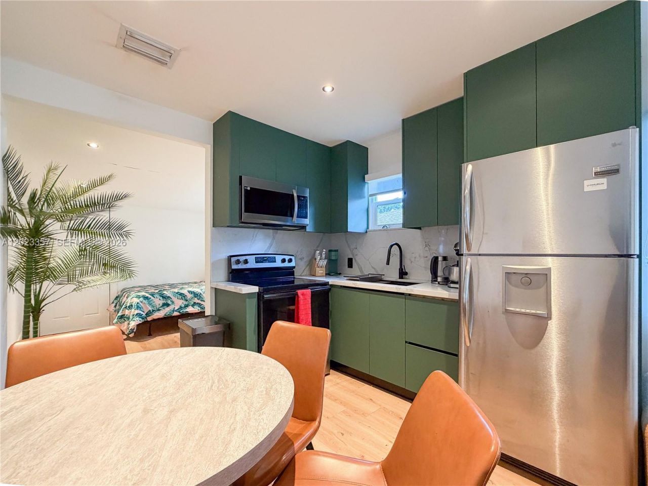 105 SW 4th Ave , Hallandale Beach, FL 33009 Photo