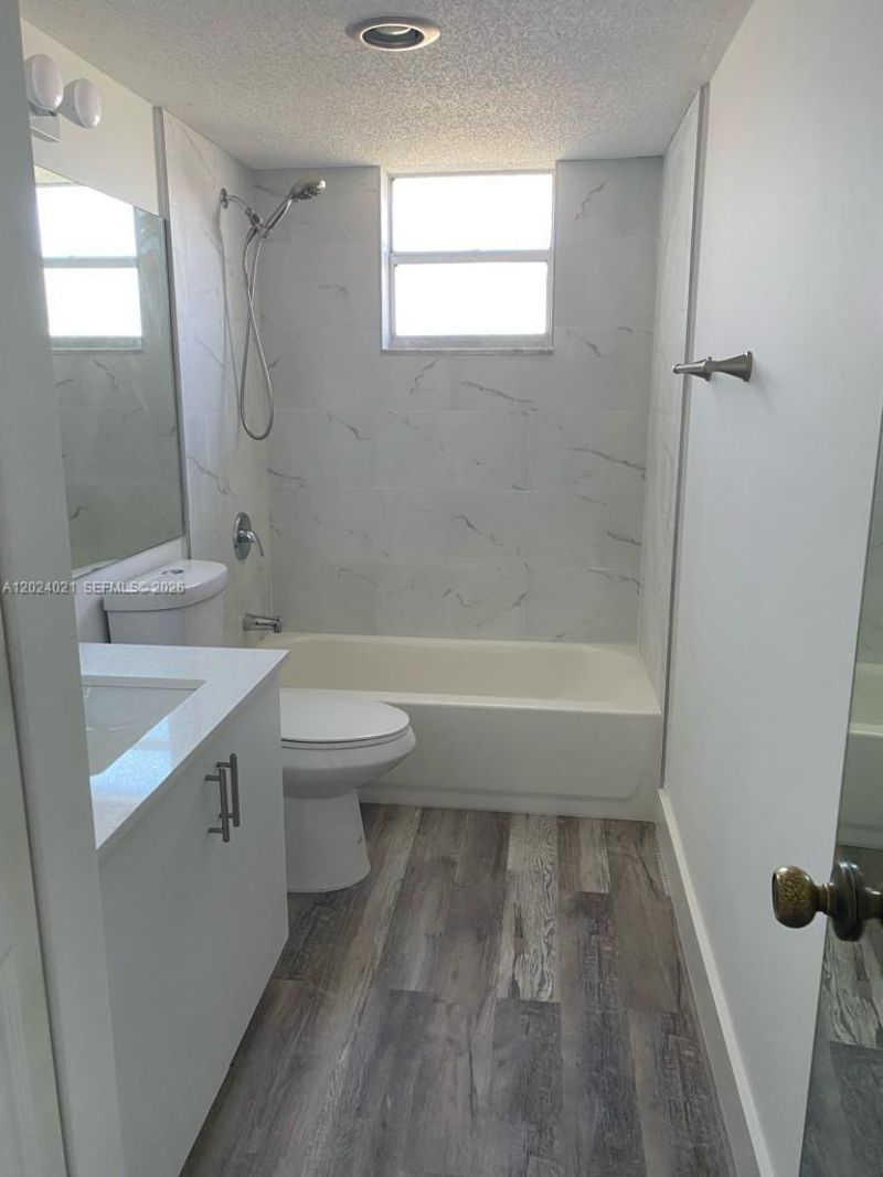 406 NW 68th Ave , Unit 526, Plantation, FL 33317 Photo