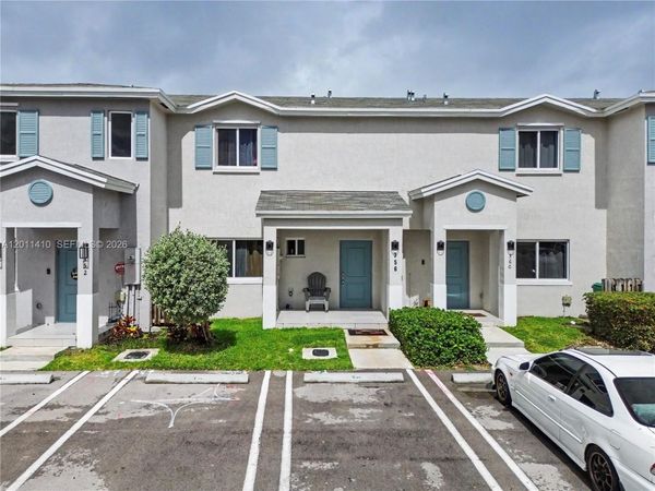 356 NW 12th Pl , Florida City, FL 33034