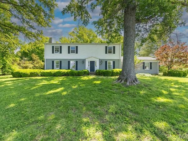 2530 N Geyer Road , Frontenac, MO 63131