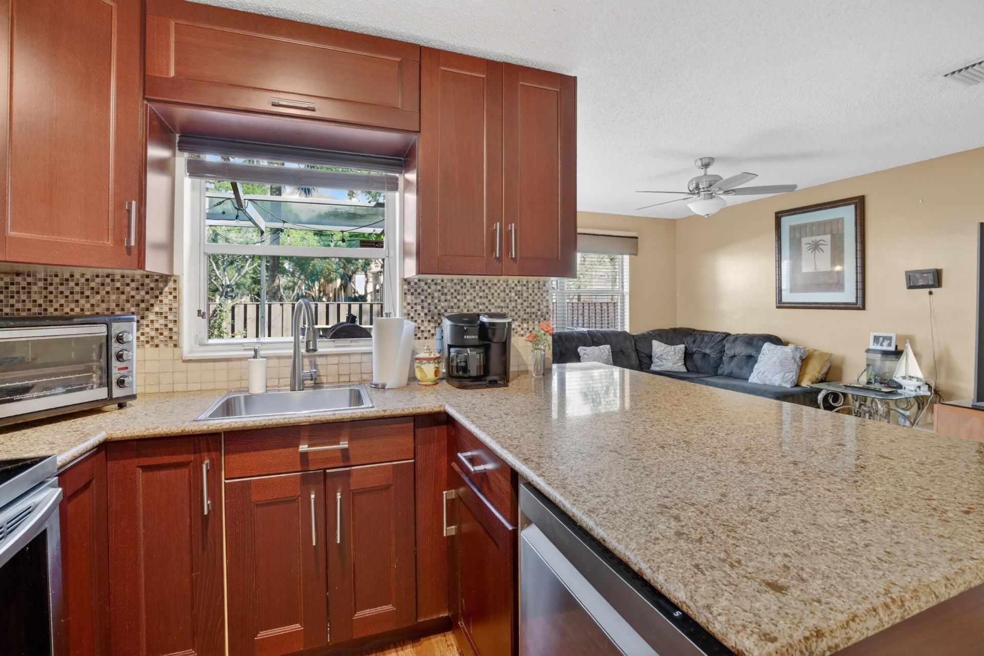 1287 NW 106th Terrace, Plantation, FL 33322 Photo