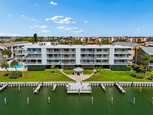 719 PINELLAS BAYWAY S, Unit 301, ST PETERSBURG, FL 33715