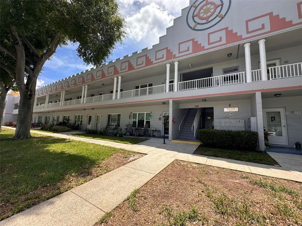 2100 WORLD PARKWAY BOULEVARD , Unit 48, CLEARWATER, FL 33763
