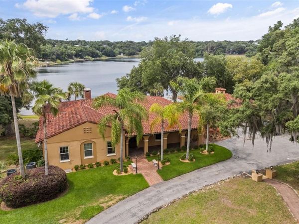 1909 COUNTRY CLUB DRIVE, EUSTIS, FL 32726